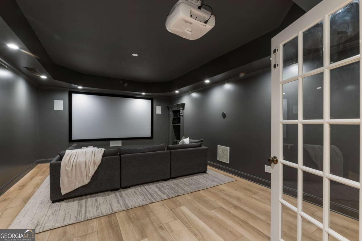 1085 Beacon Hill XING