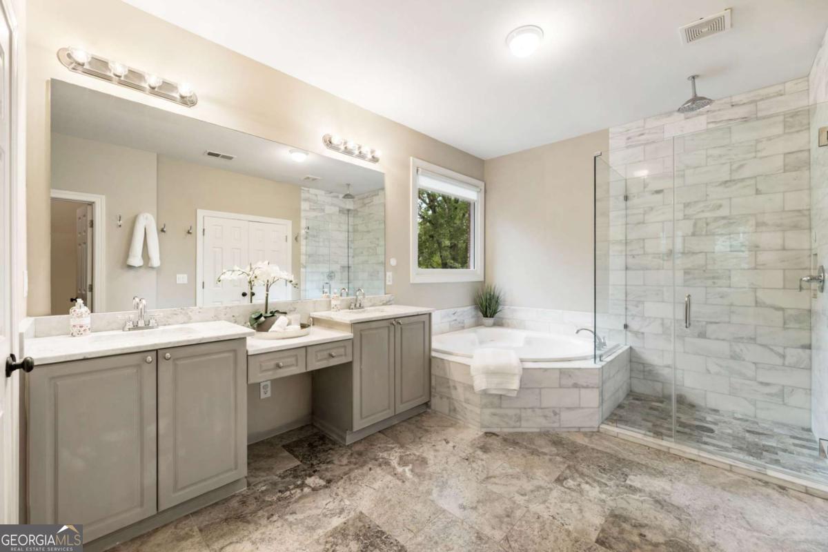 1085 Beacon Hill XING