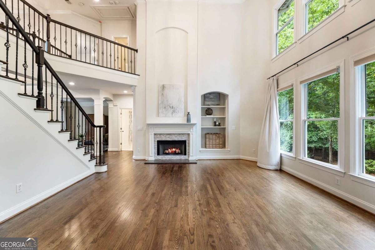 1085 Beacon Hill XING