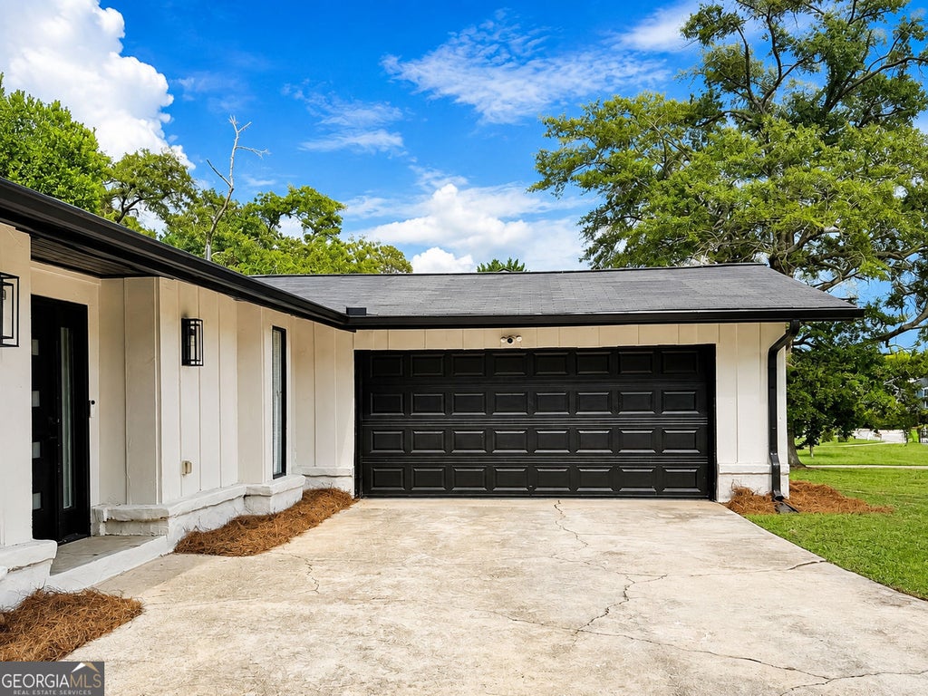 Photo of 2294 SE Fairview Road SE, Conyers, GA 30013 (MLS # 10830167)