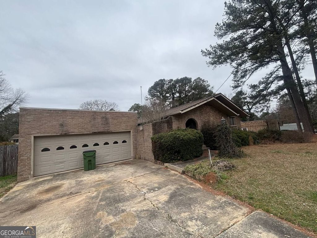 Photo of 6403 Briarwood Court, Riverdale, GA 30296 (MLS # 10687438)