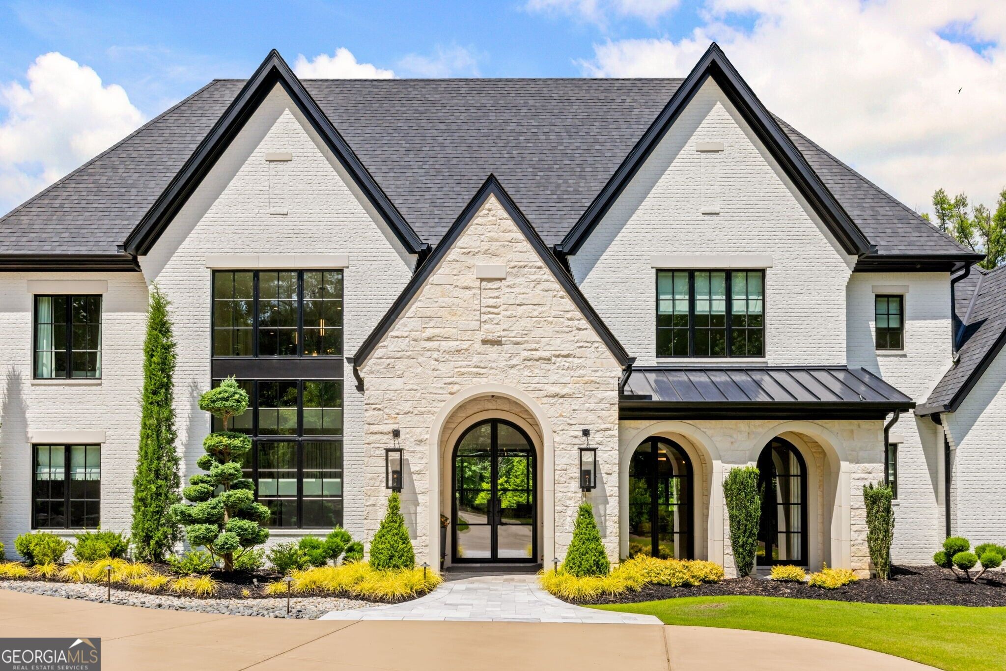 200 Deerhaven LN