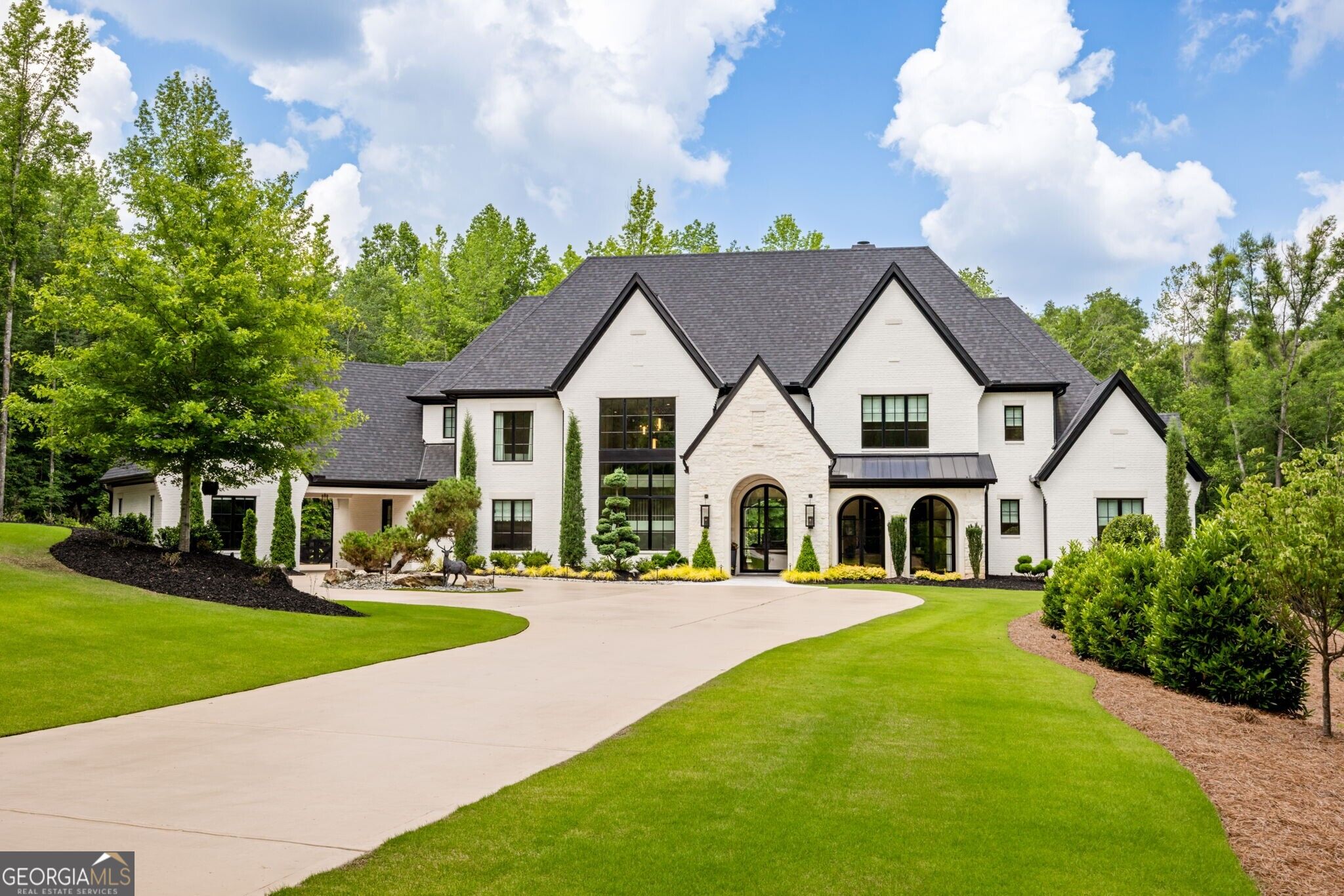 200 Deerhaven LN