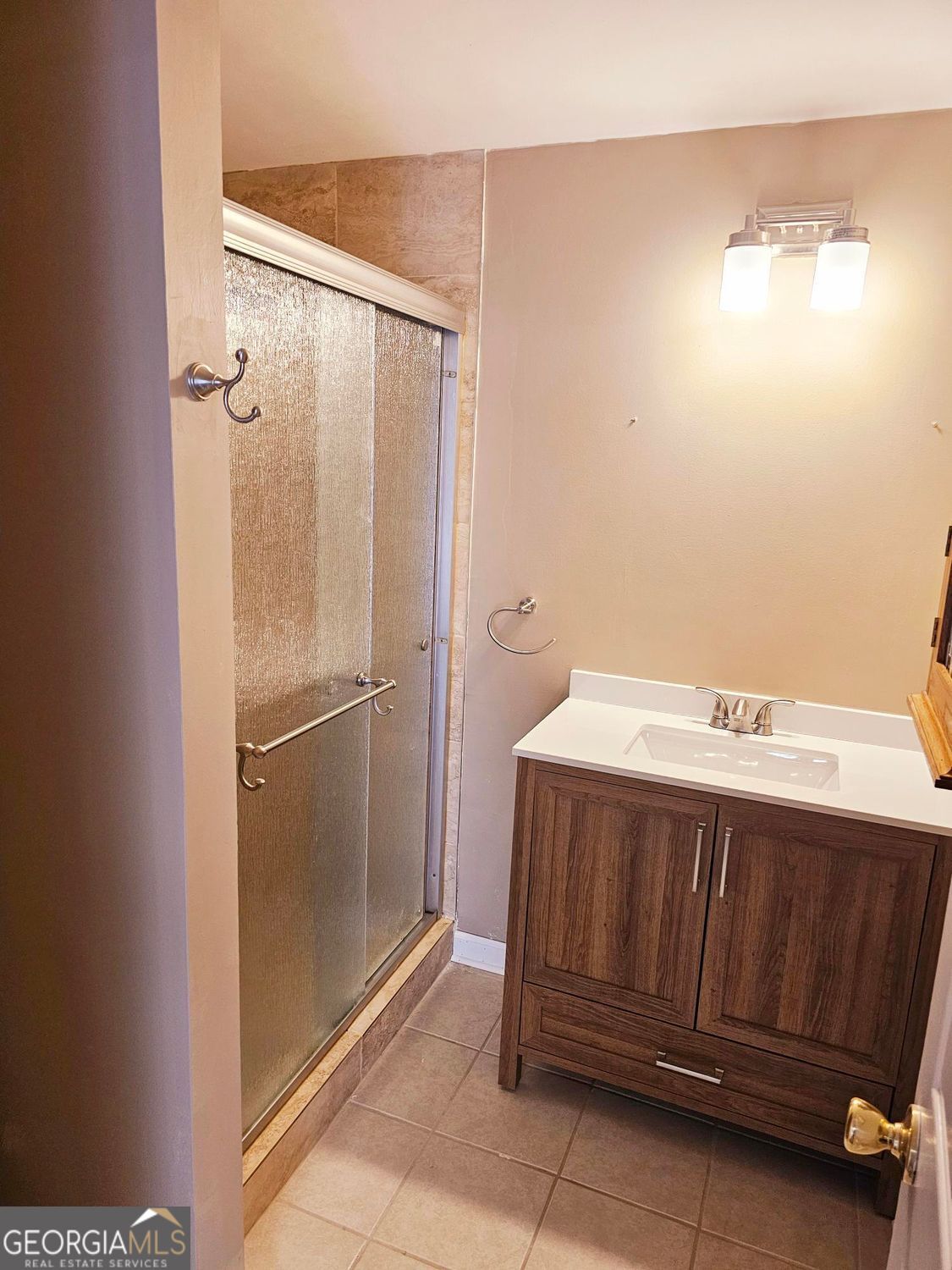KERRY CREEK - Residential Lease