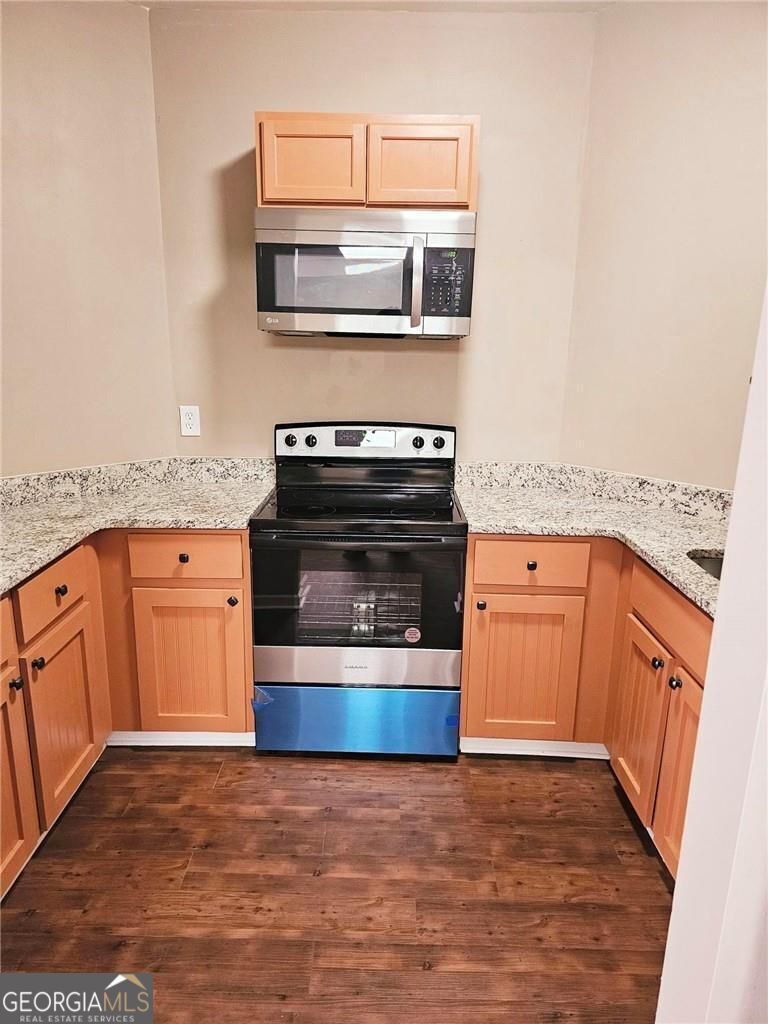KERRY CREEK - Residential Lease