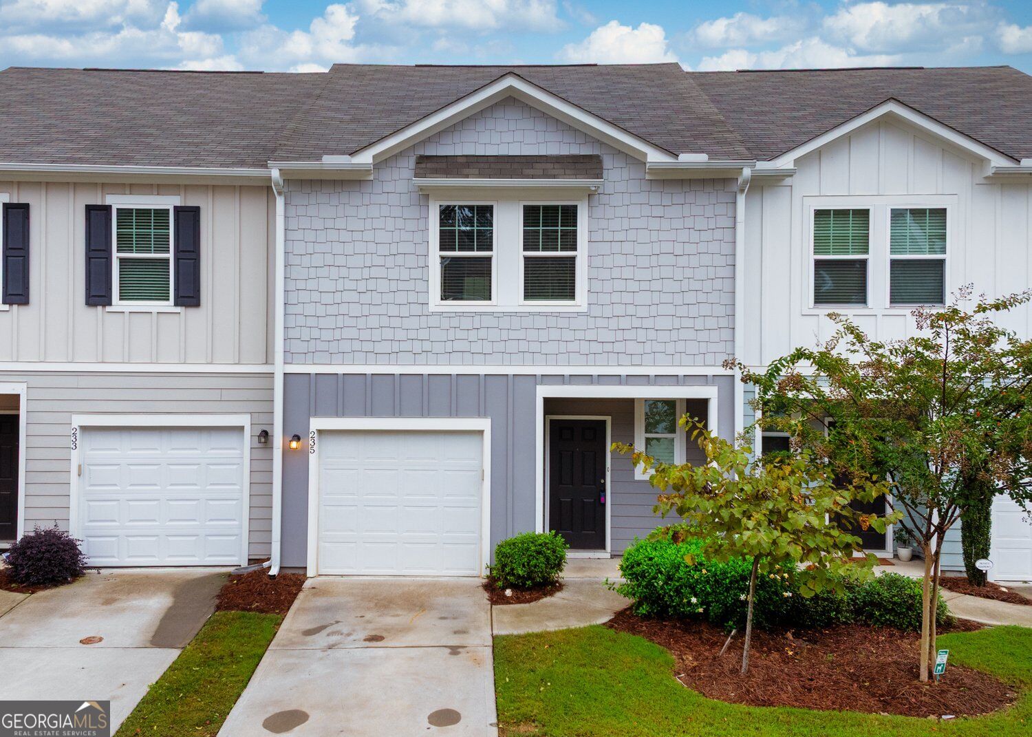 235 Grand Central WAY 1