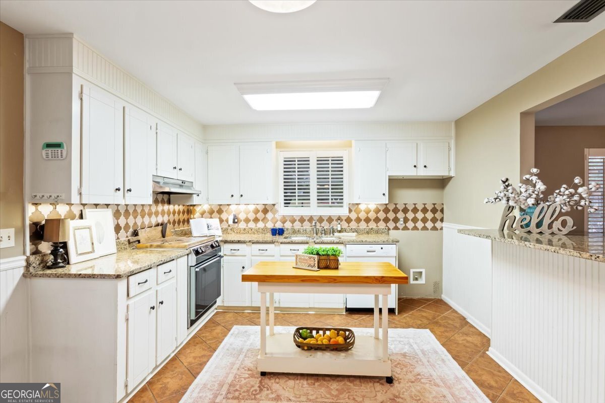 KAREN VILLAS - Residential