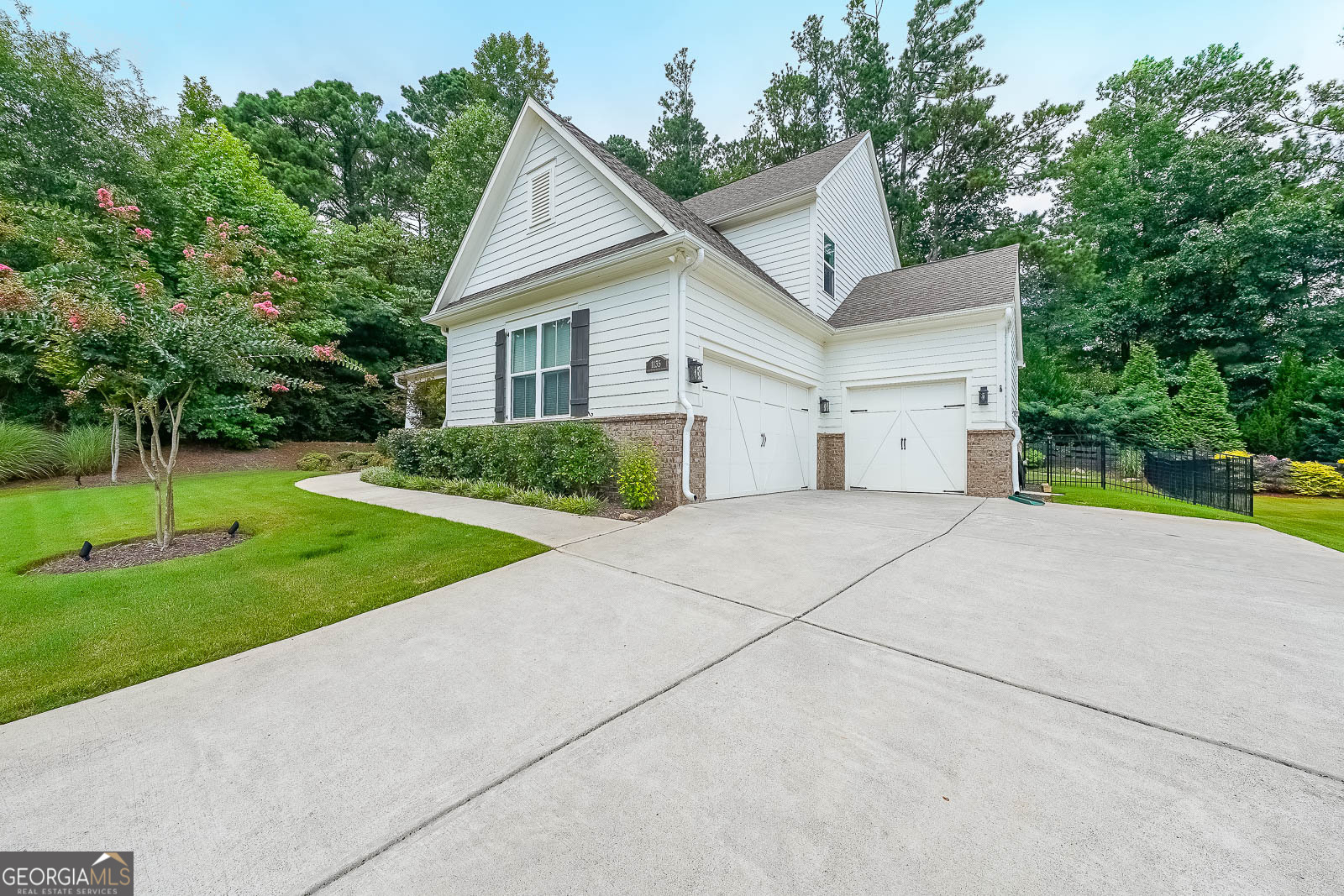 1135 Weighhouse PL