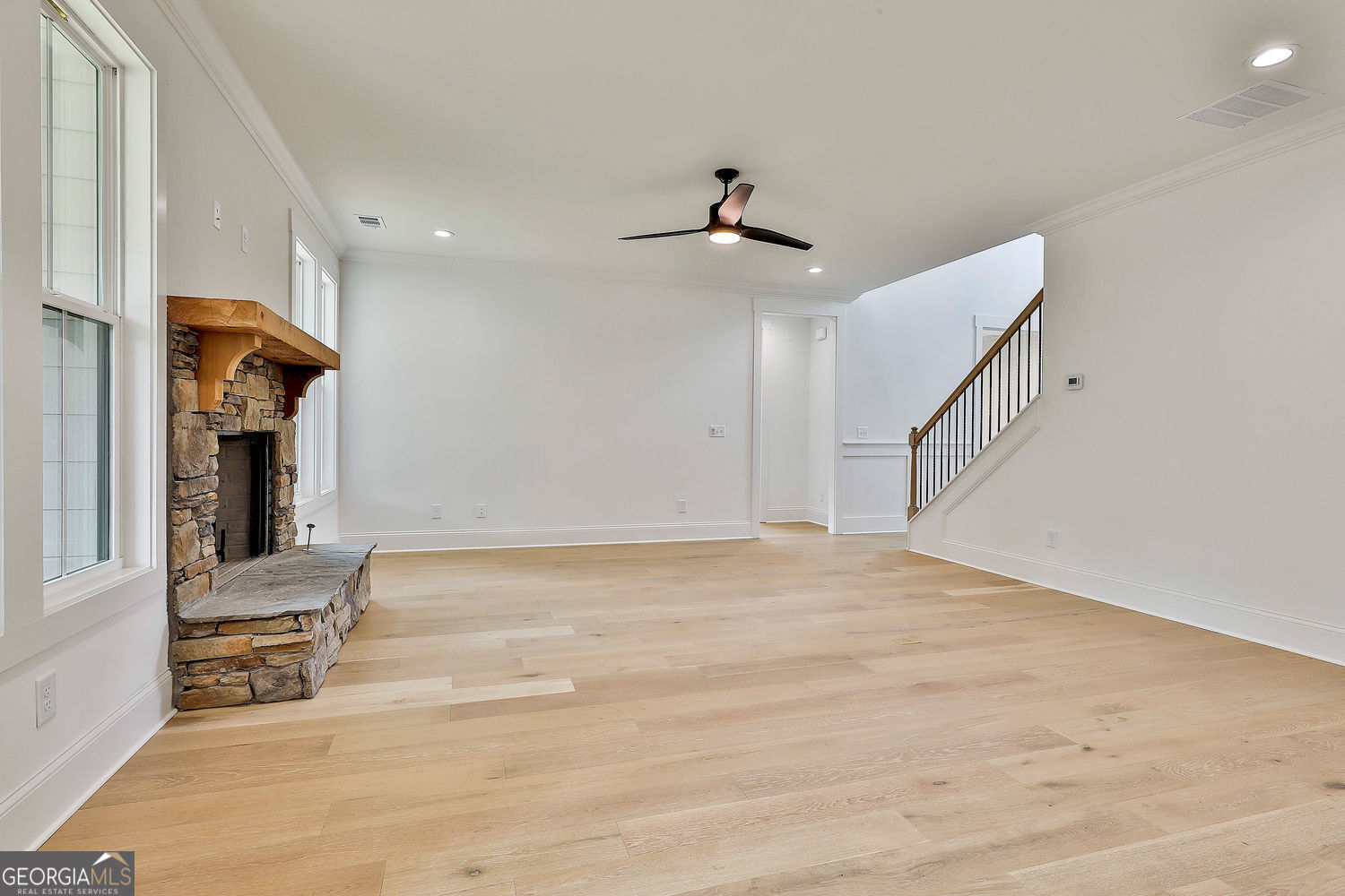 Fayetteville, Georgia 30215, United States, 5 Bedrooms Bedrooms, ,4 BathroomsBathrooms,Residential,Active,39420