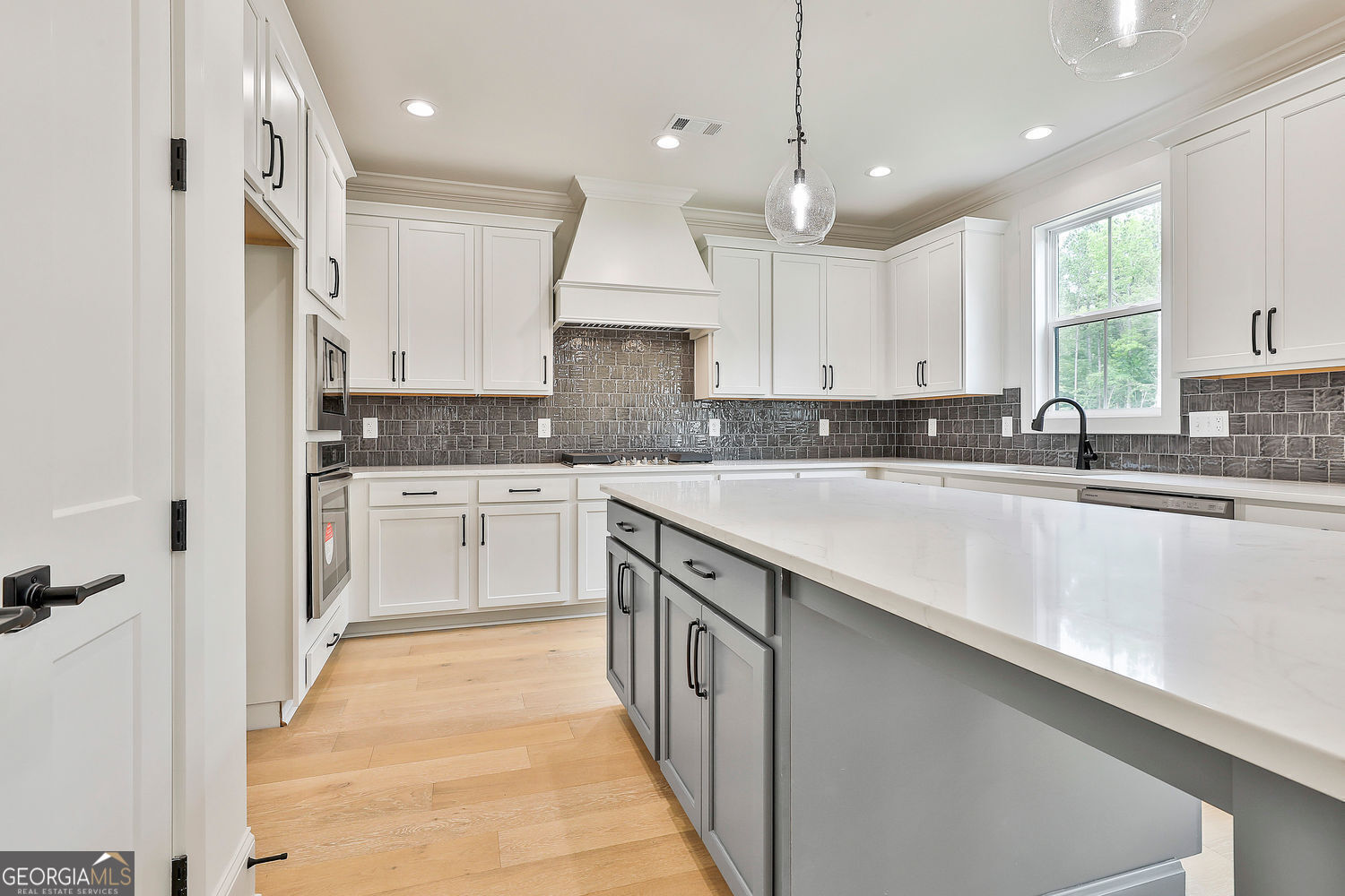 Fayetteville, Georgia 30215, United States, 5 Bedrooms Bedrooms, ,4 BathroomsBathrooms,Residential,Active,39420