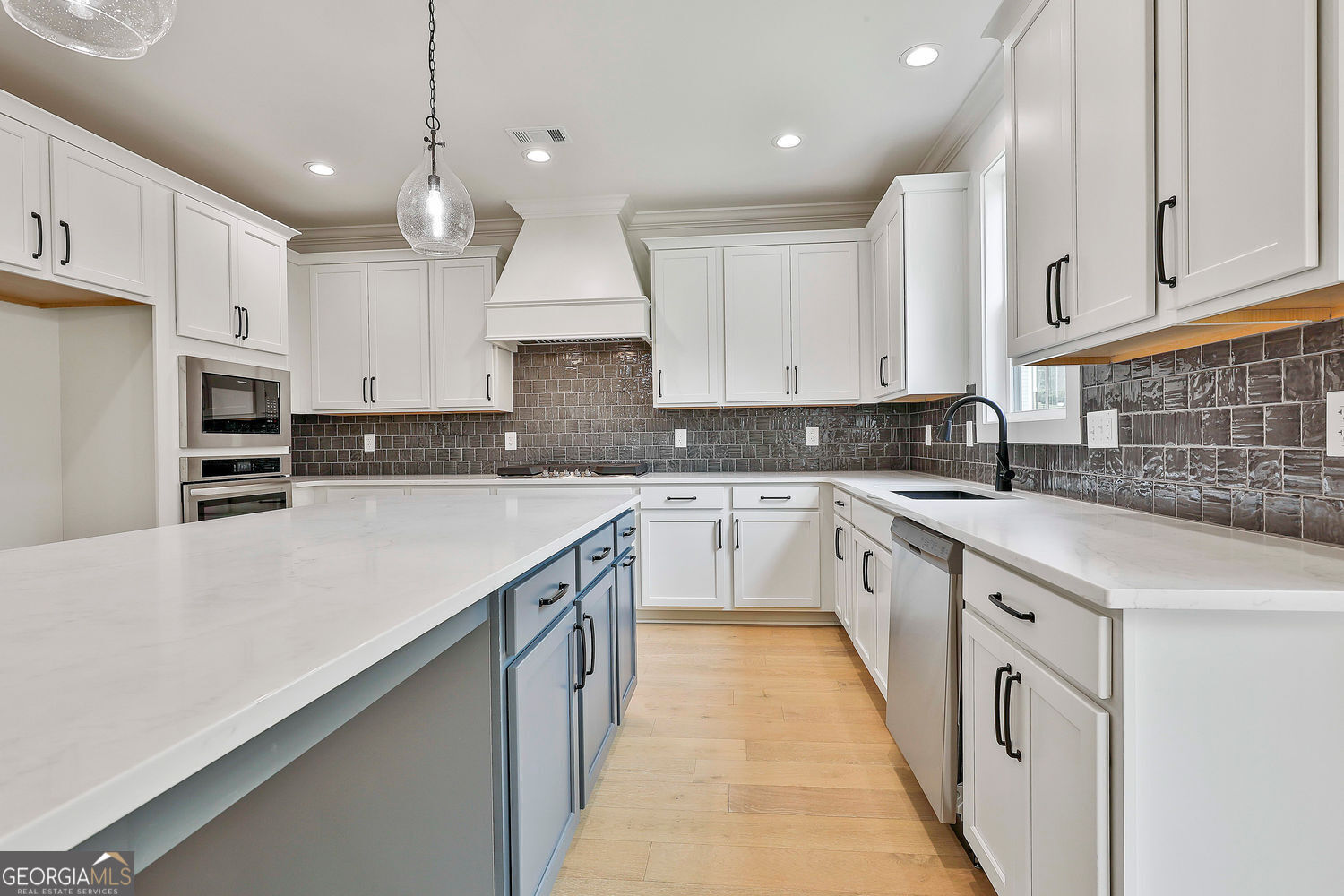 Fayetteville, Georgia 30215, United States, 5 Bedrooms Bedrooms, ,4 BathroomsBathrooms,Residential,Active,39420