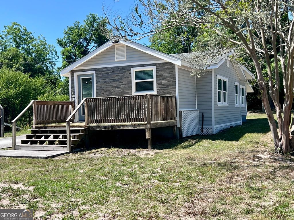 Photo of 145 Sycamore Street, Jesup, GA 31545 (MLS # 10739016)