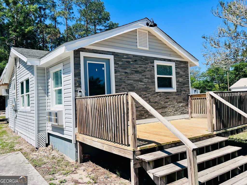 Photo of 145 Sycamore Street, Jesup, GA 31545 (MLS # 10739016)