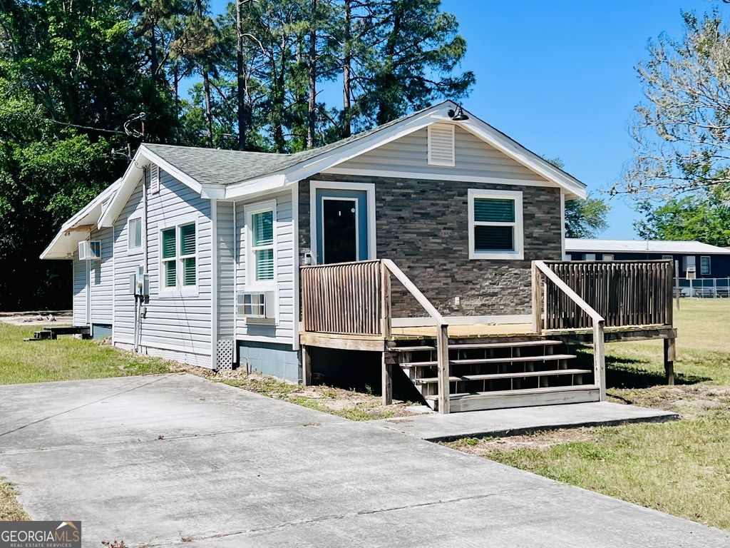 Photo of 145 Sycamore Street, Jesup, GA 31545 (MLS # 10739016)