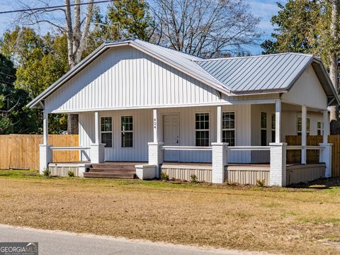 A home in Blackshear