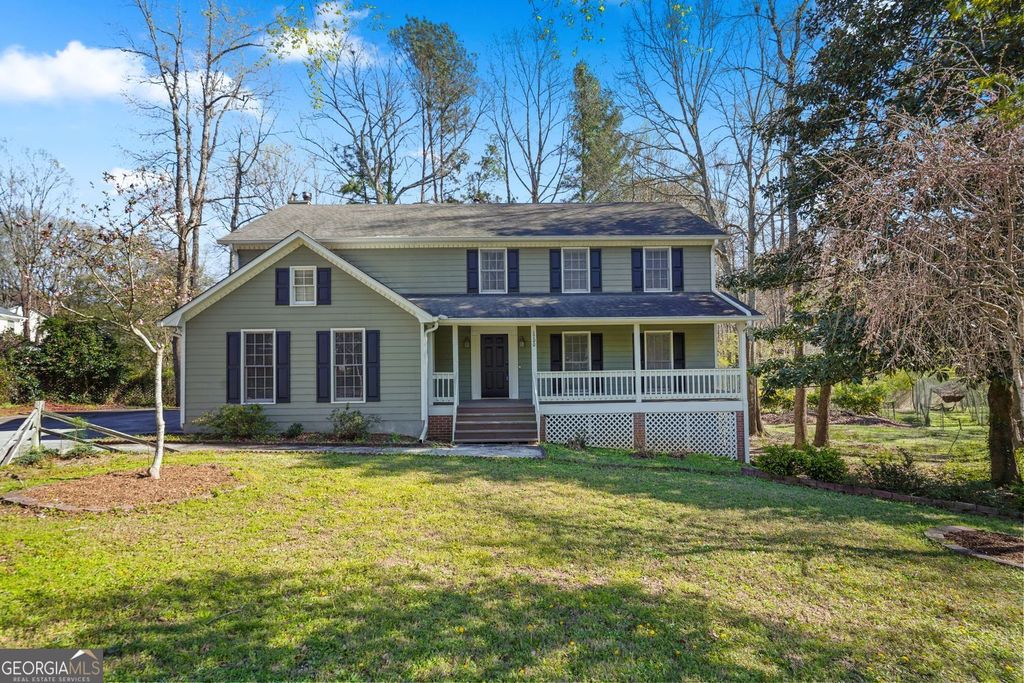Photo of 1700 Summit View Way, Snellville, GA 30078 (MLS # 10712920)