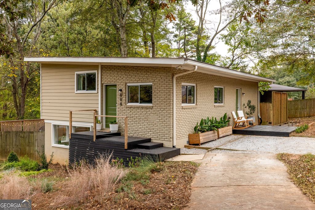 Photo of 494 Rosemont Drive, Decatur, GA 30032 (MLS # 10630381)