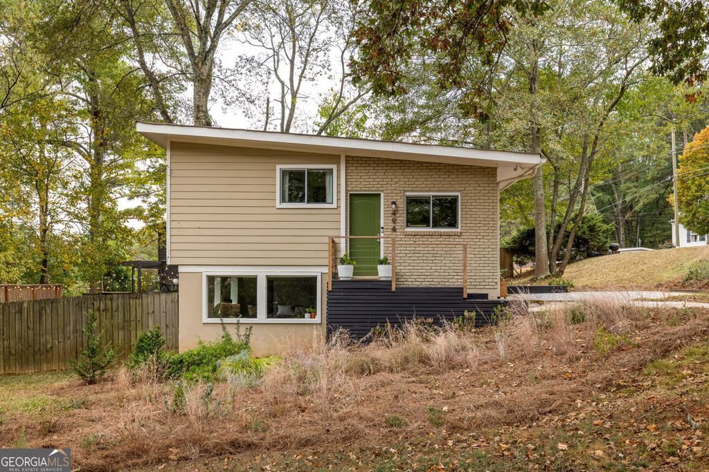 Photo of 494 Rosemont Drive, Decatur, GA 30032 (MLS # 10630381)
