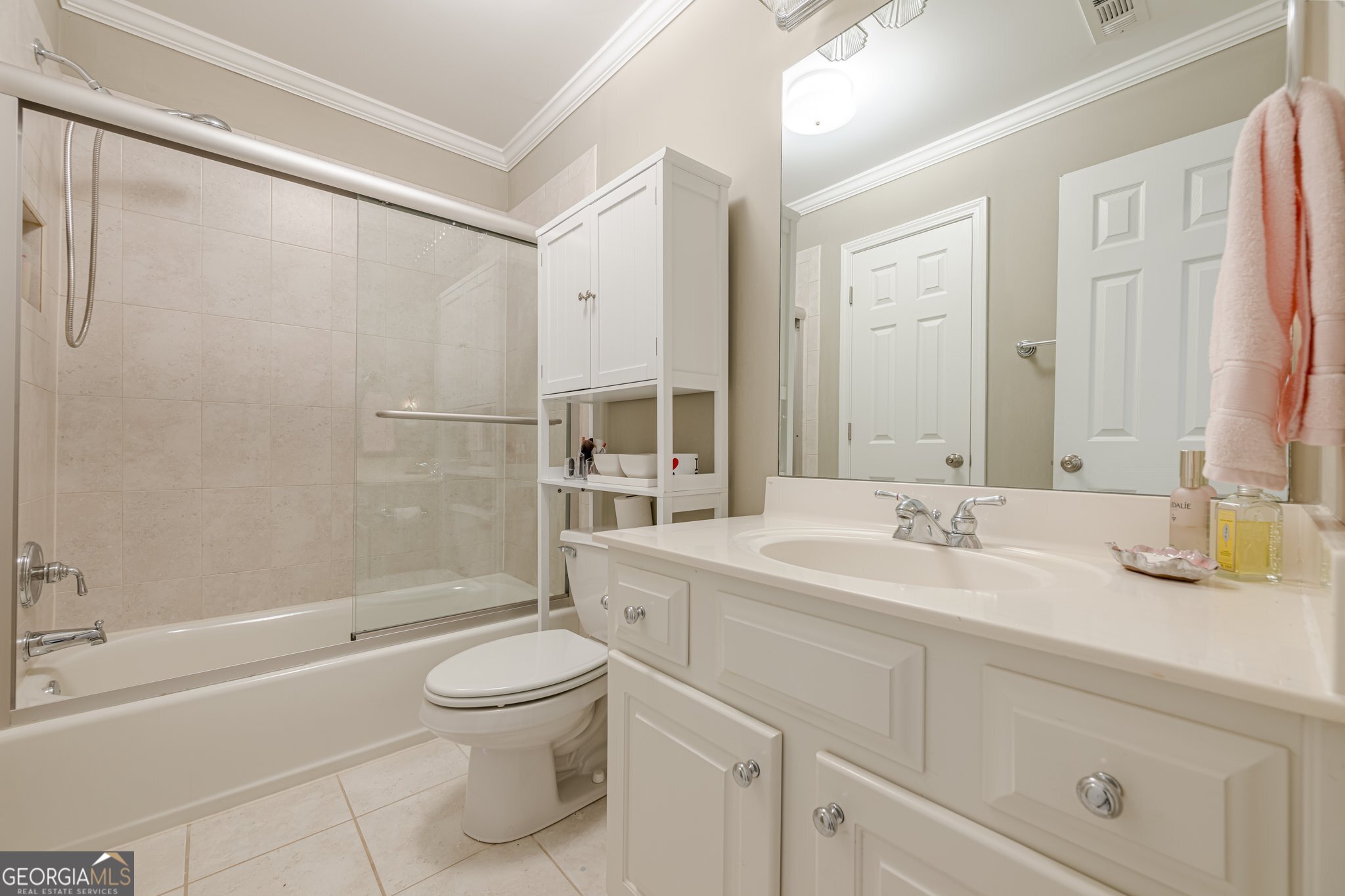 Roswell, Georgia 30075, United States, 4 Bedrooms Bedrooms, ,4 BathroomsBathrooms,Residential,Active,156341