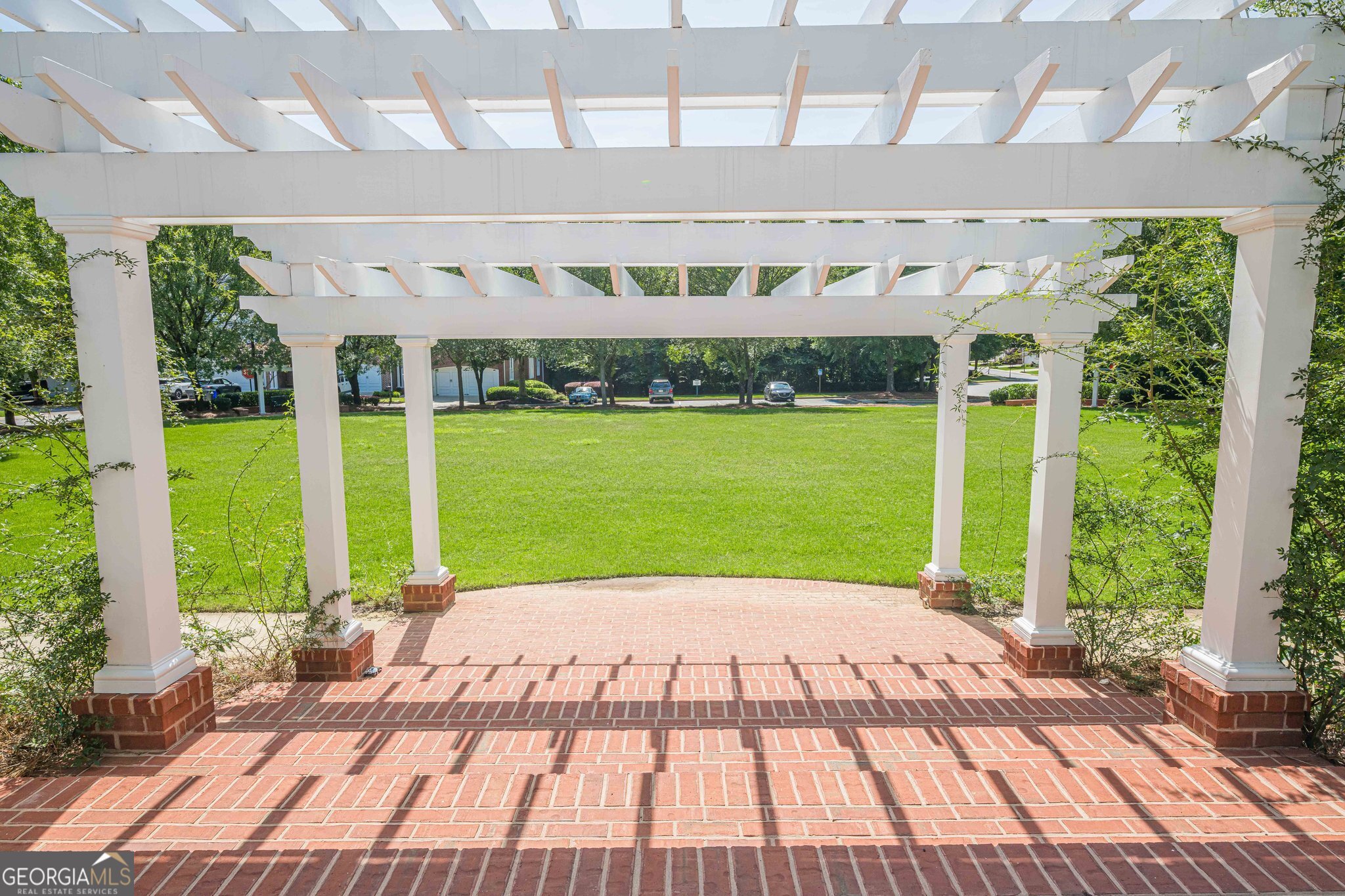 Roswell, Georgia 30075, United States, 4 Bedrooms Bedrooms, ,4 BathroomsBathrooms,Residential,Active,156341