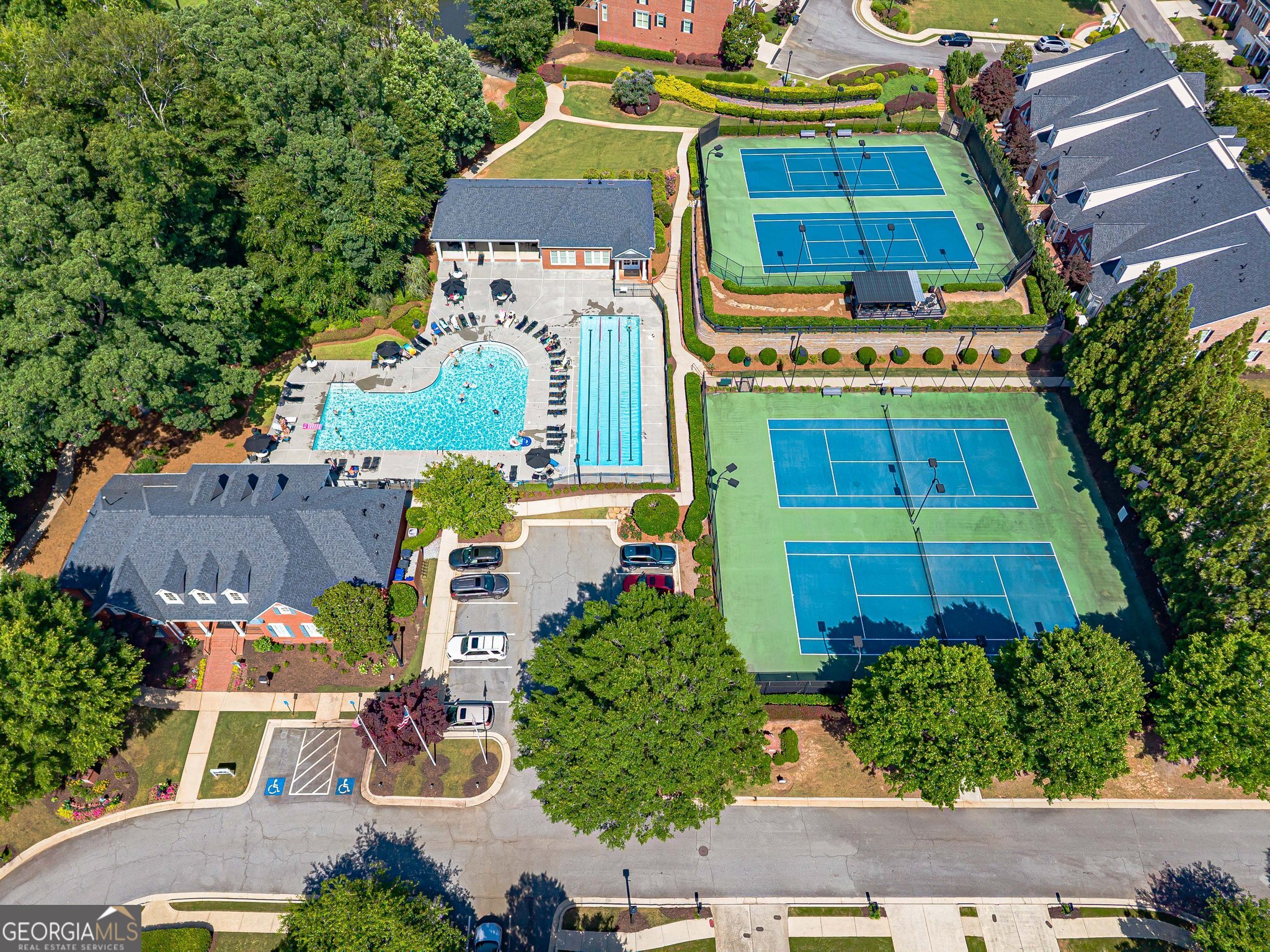 Roswell, Georgia 30075, United States, 4 Bedrooms Bedrooms, ,4 BathroomsBathrooms,Residential,Active,156341