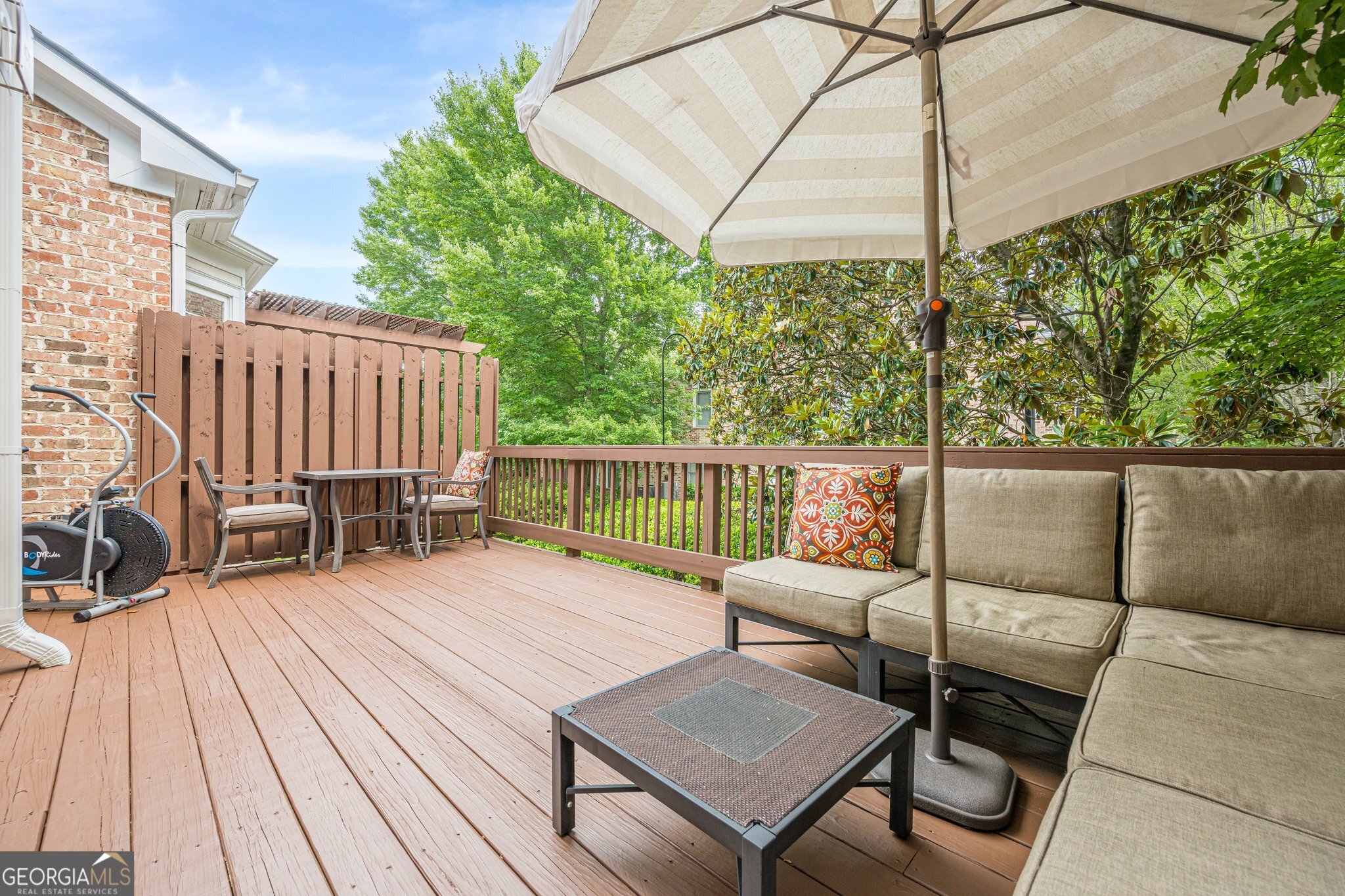 Roswell, Georgia 30075, United States, 4 Bedrooms Bedrooms, ,4 BathroomsBathrooms,Residential,Active,156341