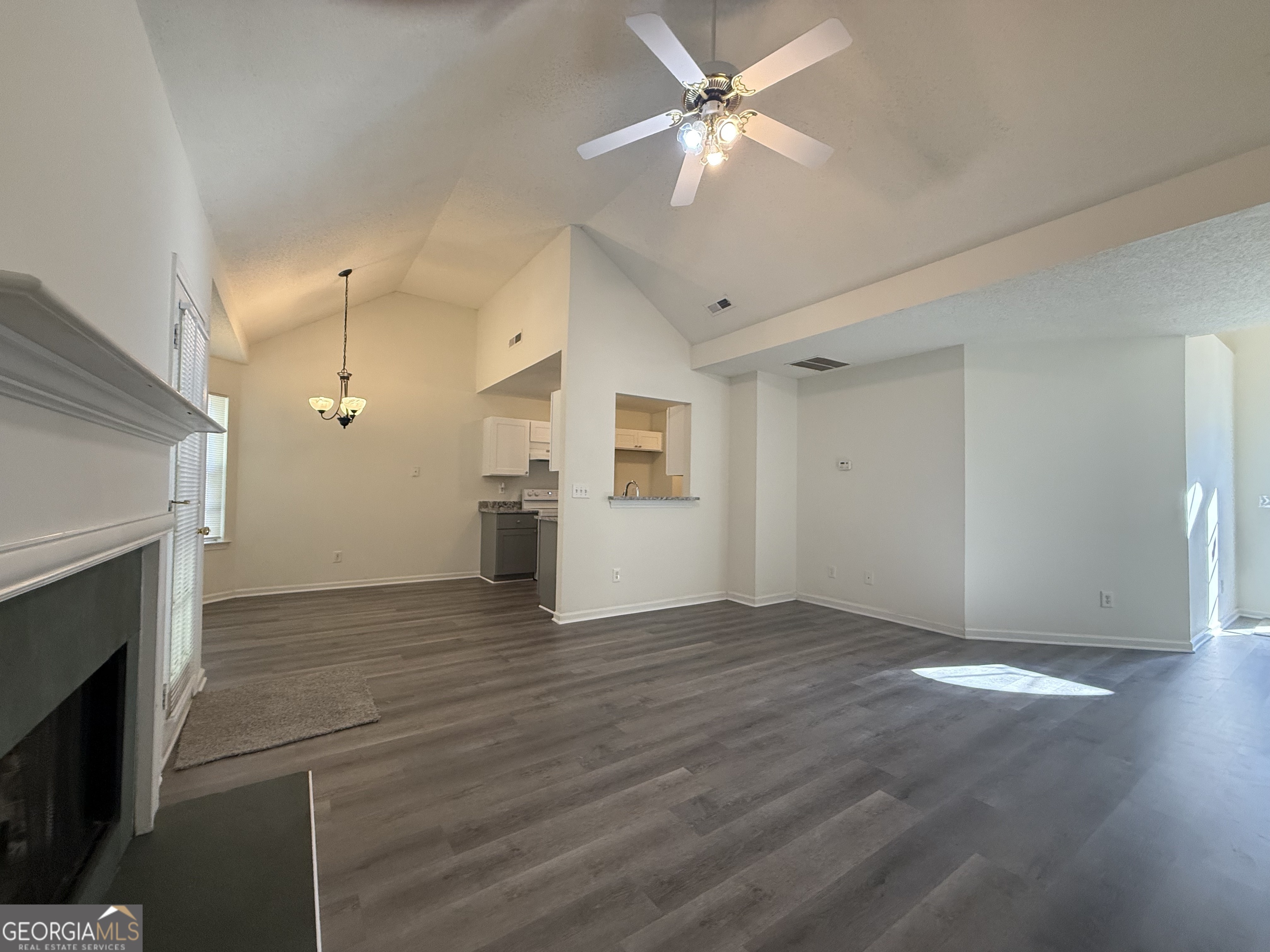 5689 ISLEWORTH WAY