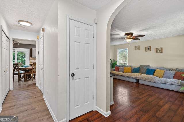 1936 Hidden Valley DR SW