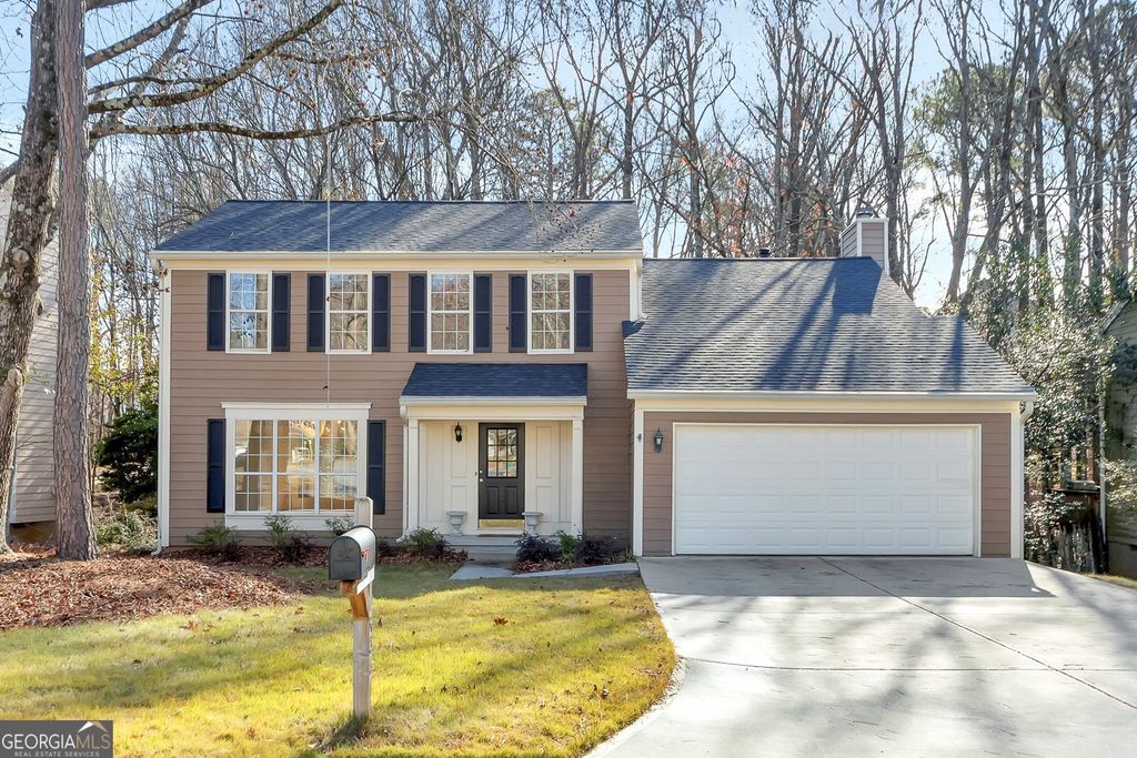 Photo of 4935 Tanners Spring Drive, Alpharetta, GA 30022 (MLS # 10657473)