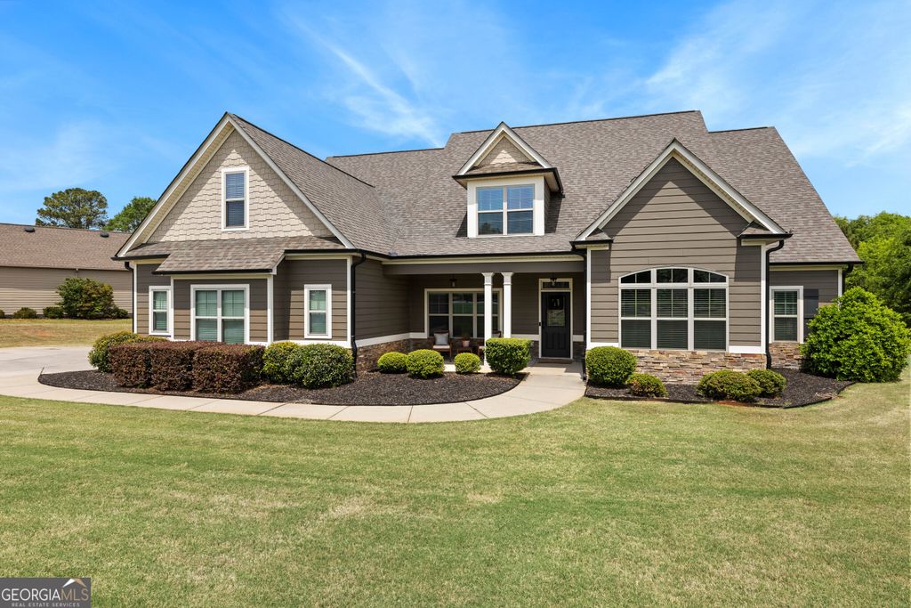 Photo of 115 Ballard Circle, Fayetteville, GA 30215 (MLS # 10740054)