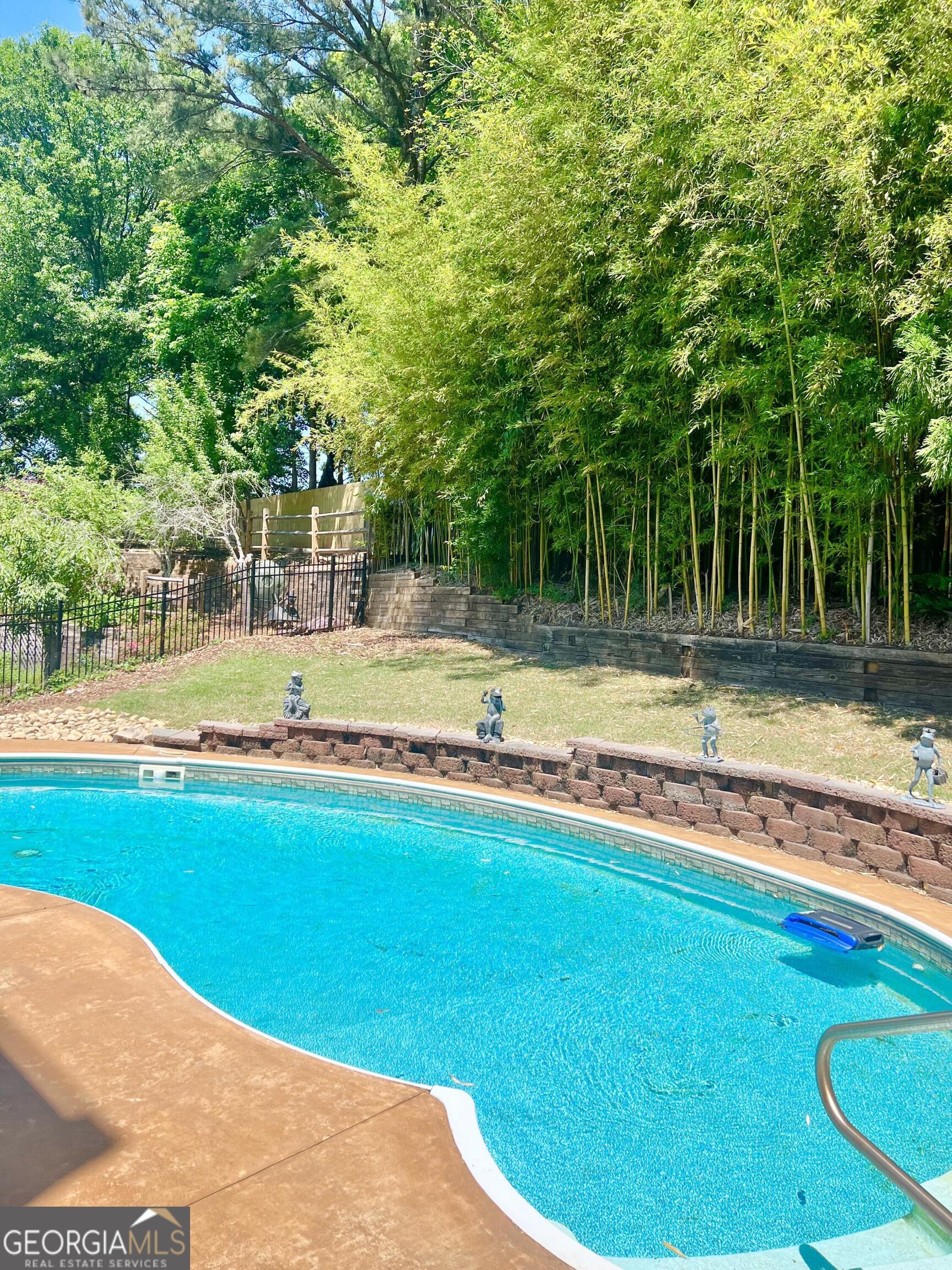 1907 Daniel Green CT SE