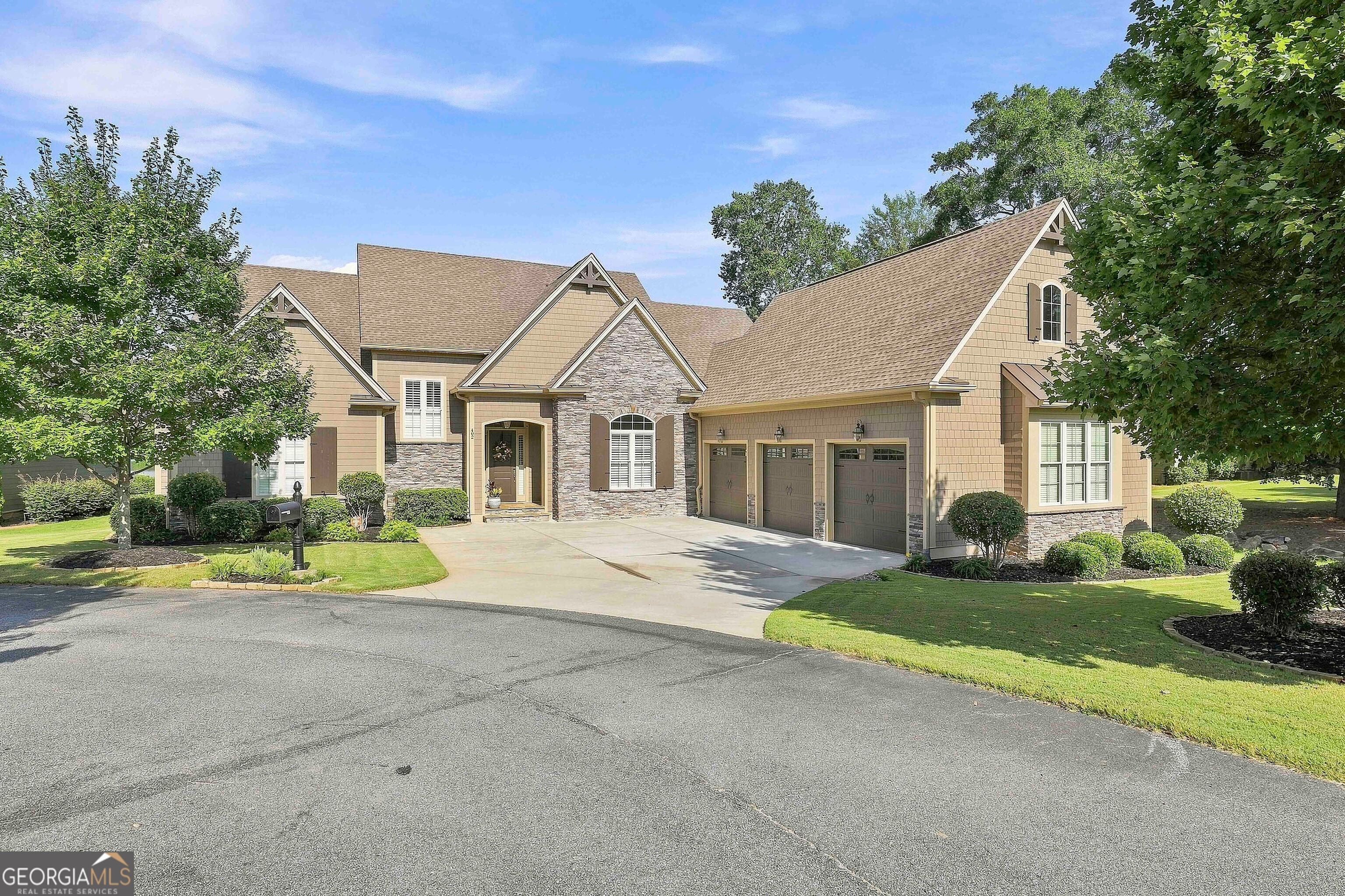 402 Vanderbilt PKWY