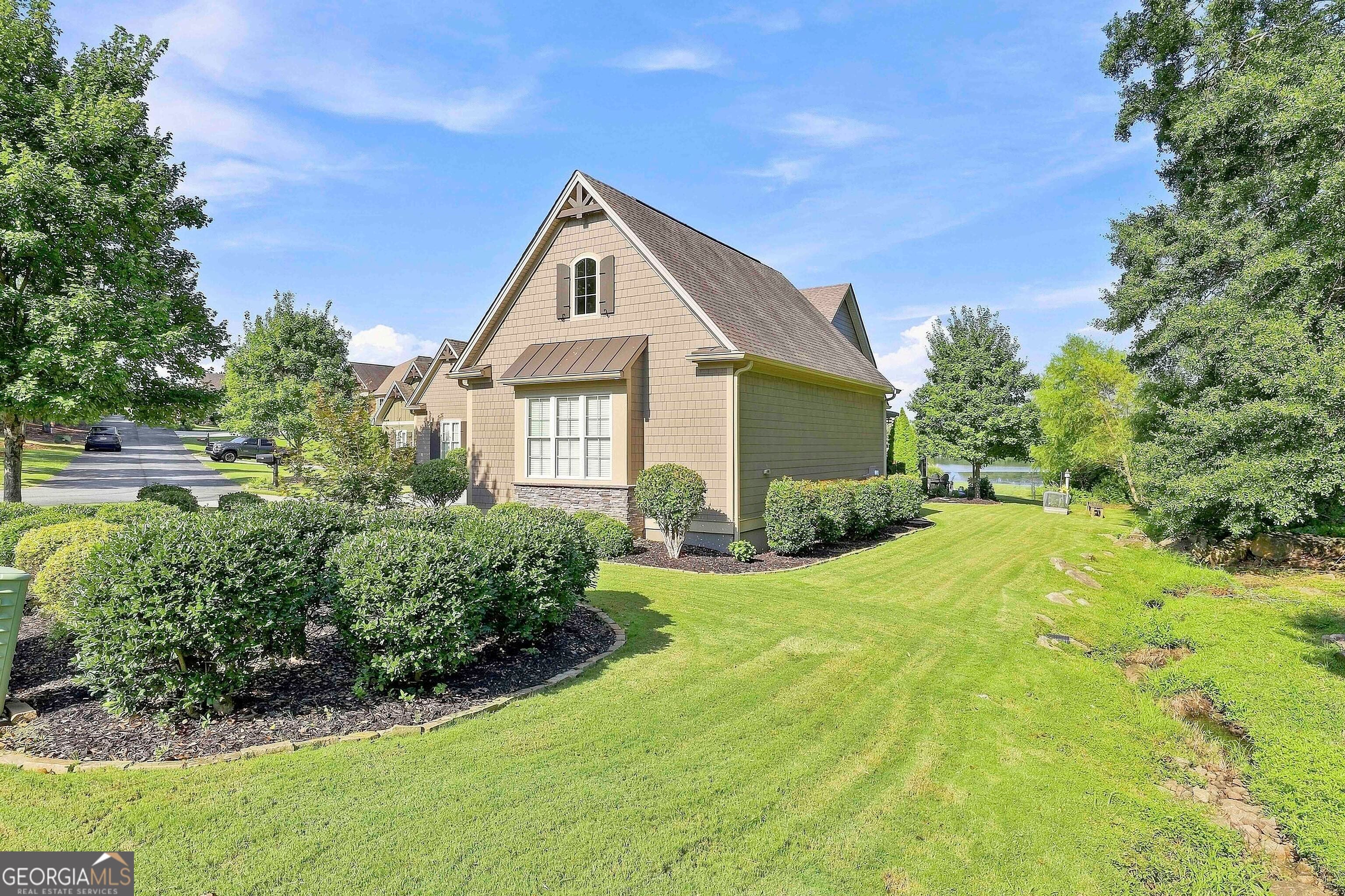 402 Vanderbilt PKWY