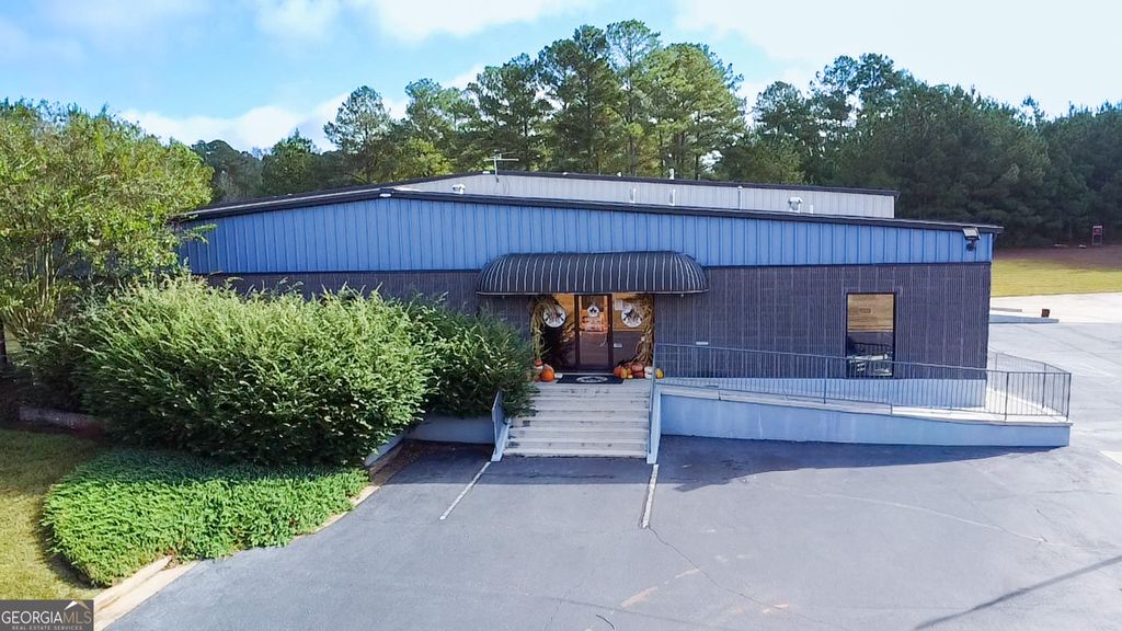 Photo of 282 Veterans Parkway, Barnesville, GA 30204 (MLS # 10637082)