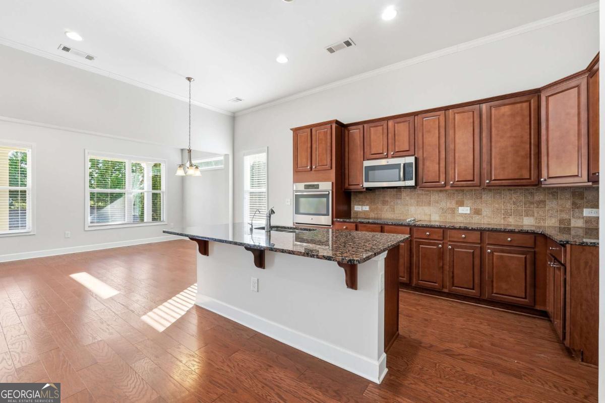 3751 Golden Leaf PT SW