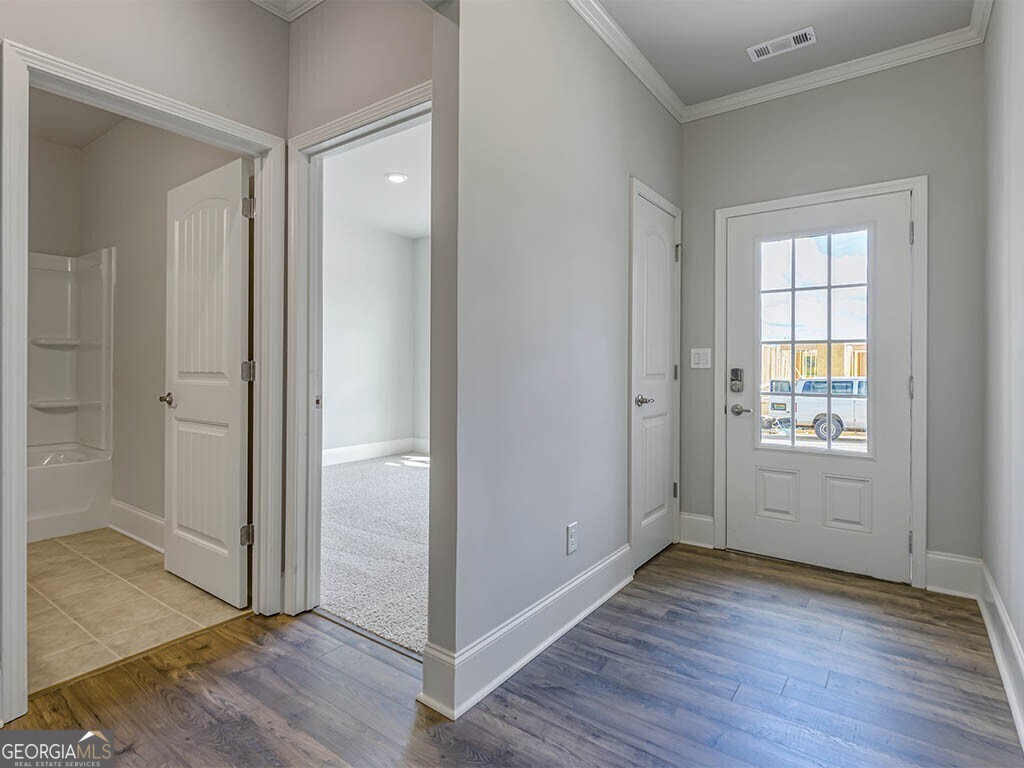 76 Lakeview PT