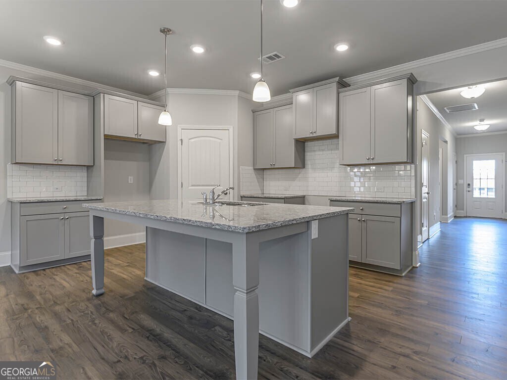 76 Lakeview PT