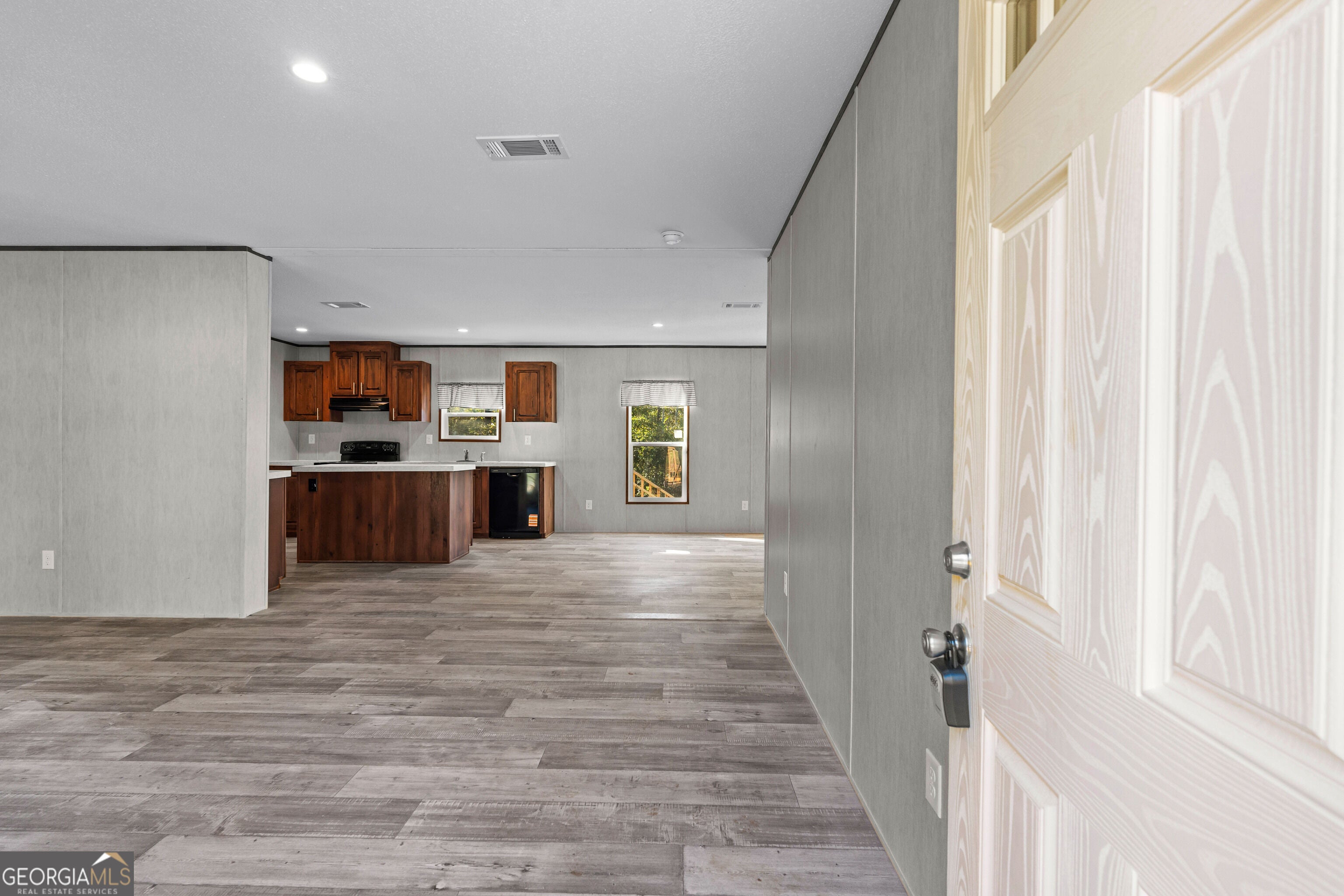 121 Oak Grove