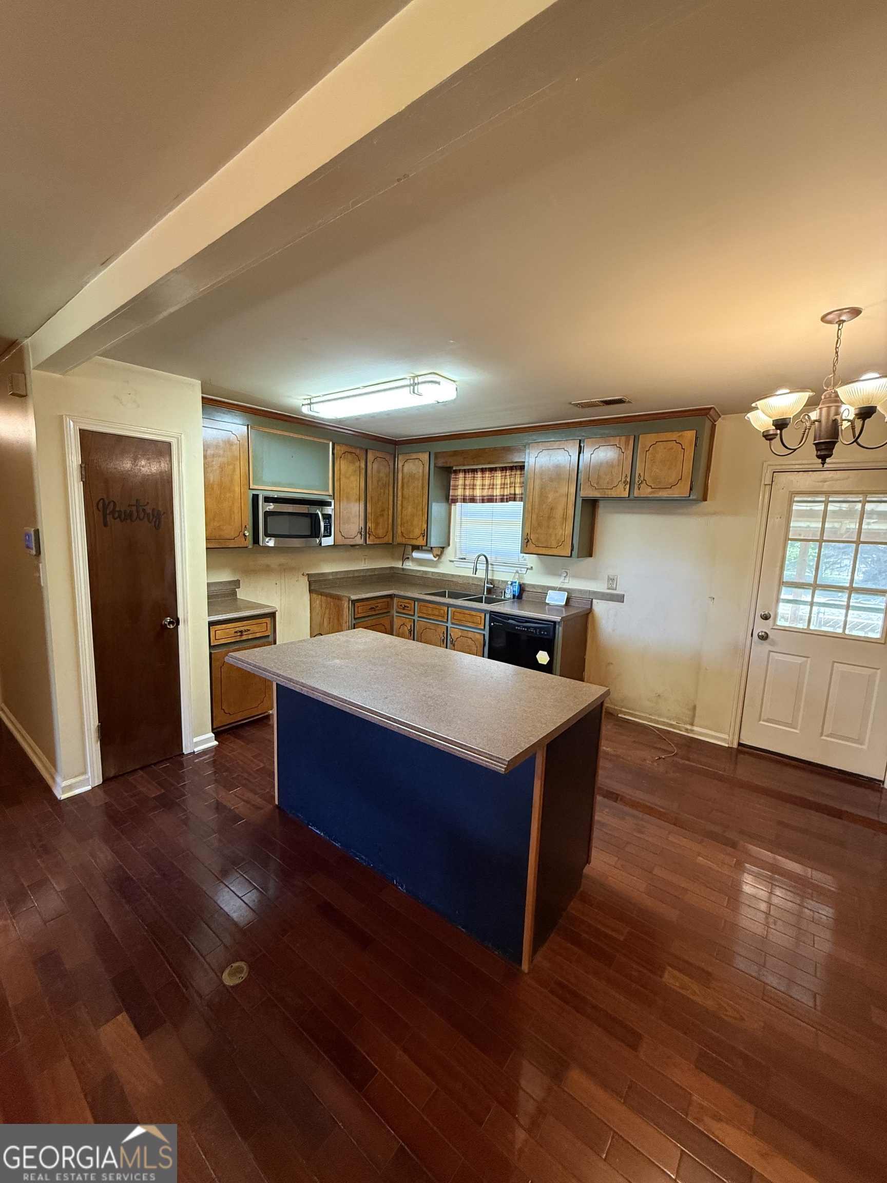 3138 Mobley Bridge RD