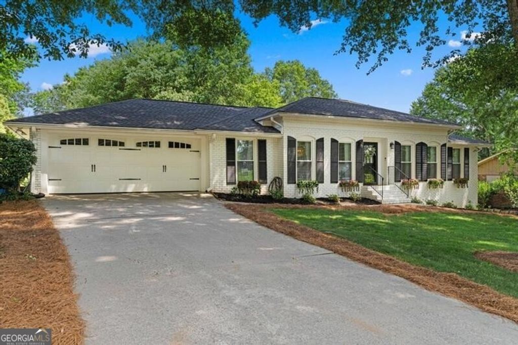 Photo of 170 Wills Road, Alpharetta, GA 30009 (MLS # 10769927)