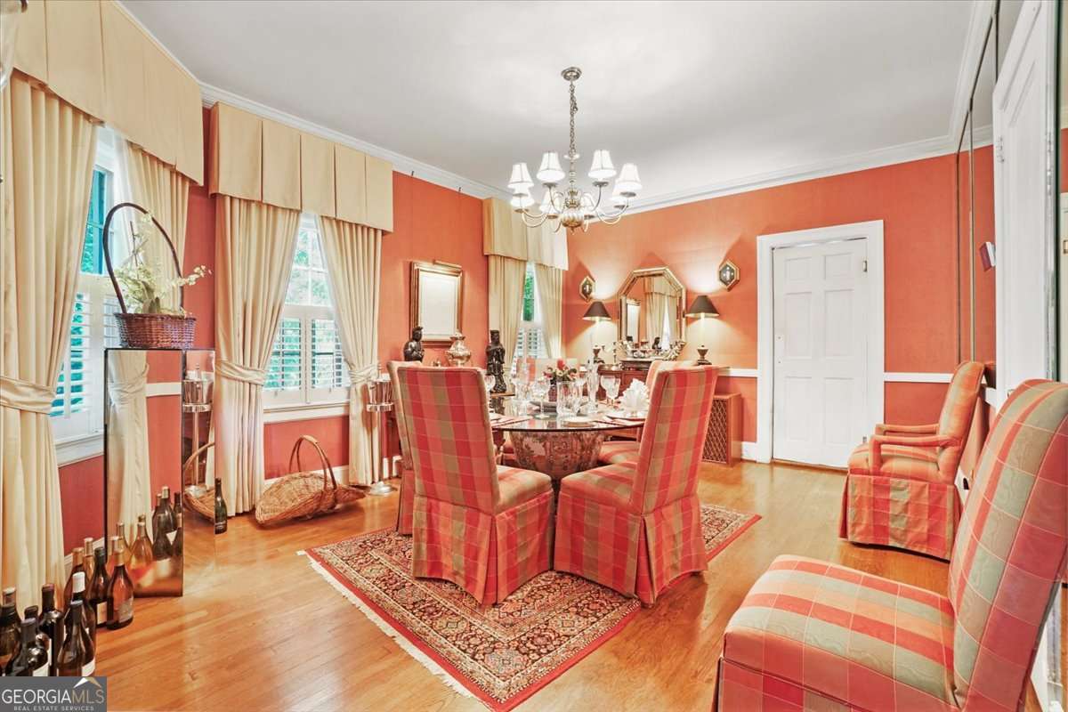 3061 Peachtree DR NE