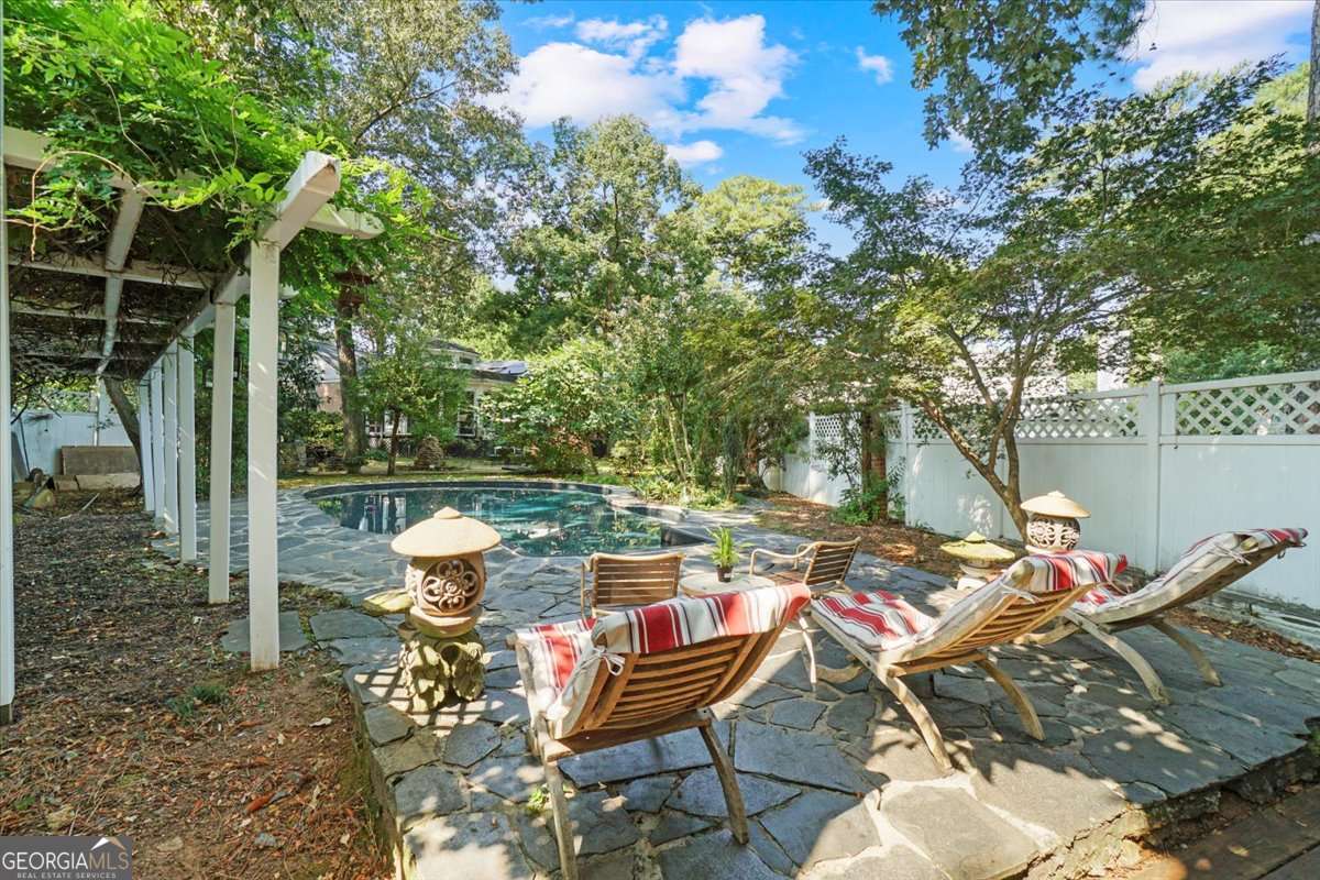 3061 Peachtree DR NE