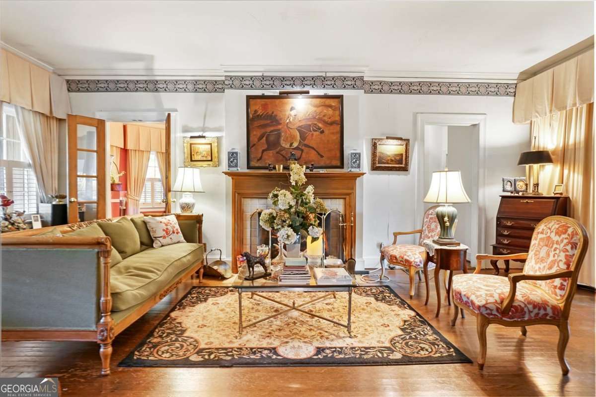 3061 Peachtree DR NE