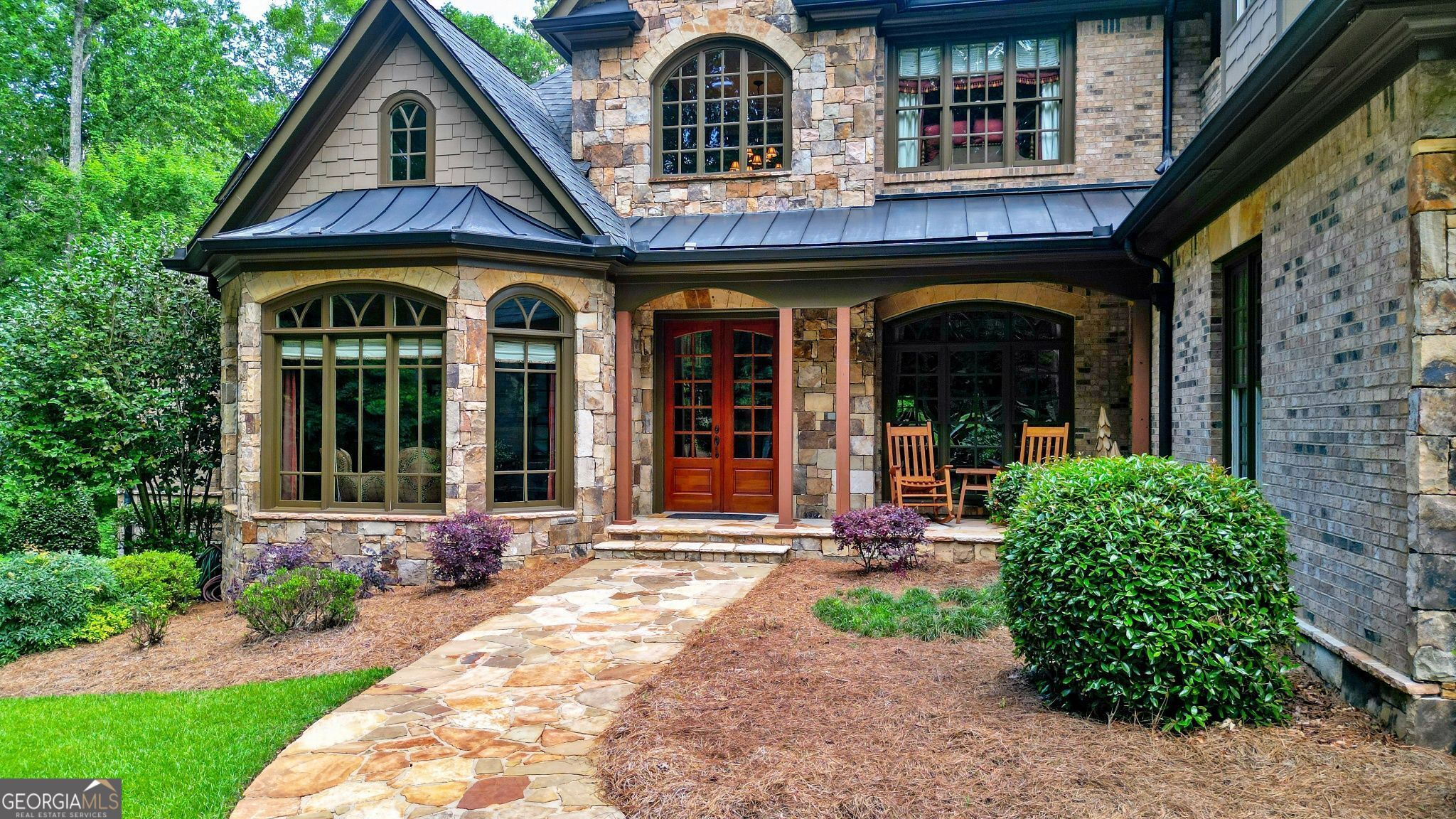 27 Retreat RDG SE