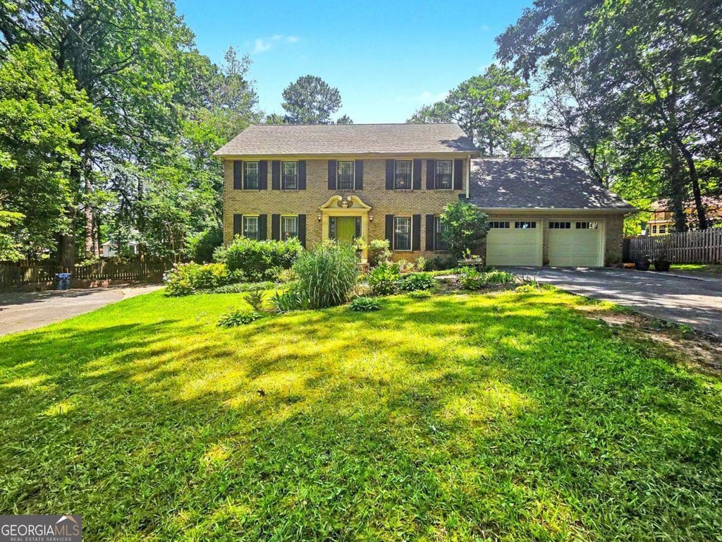 Photo of 886 Ryan Lane SW, Lilburn, GA 30047 (MLS # 10793634)