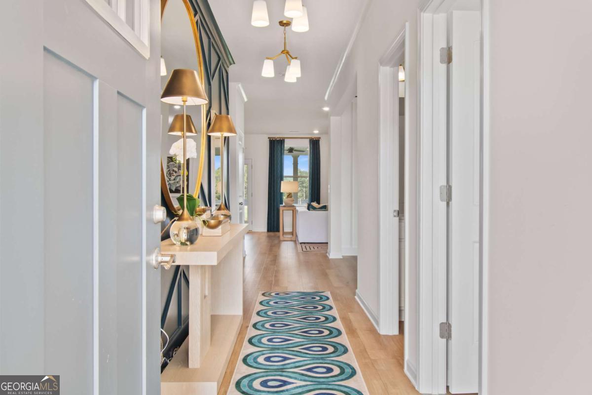 200 Chiswick LOOP