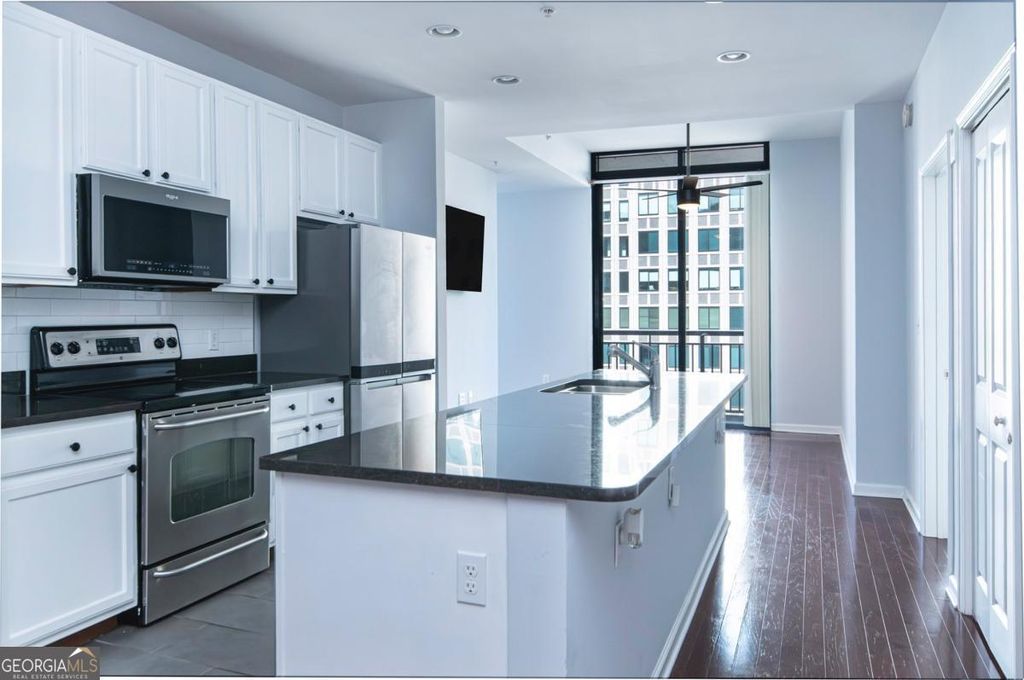 Photo of 3040 Peachtree Road #1501, Atlanta, GA 30305 (MLS # 10688946)