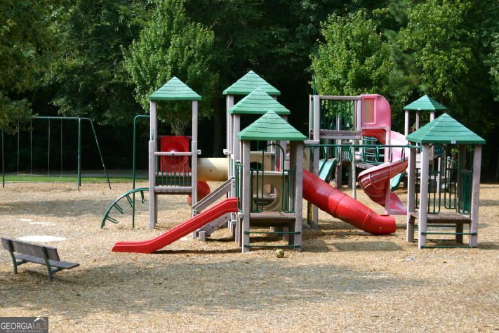 Alpharetta, Georgia 30005, United States, 5 Bedrooms Bedrooms, ,4 BathroomsBathrooms,Residential,Active,155229