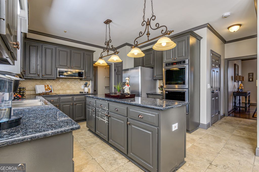 Photo of 10 Bridlewood Court, Cartersville, GA 30120 (MLS # 10585511)