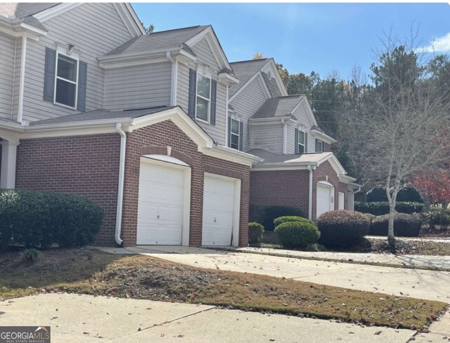 106 NE Ellis DR 106